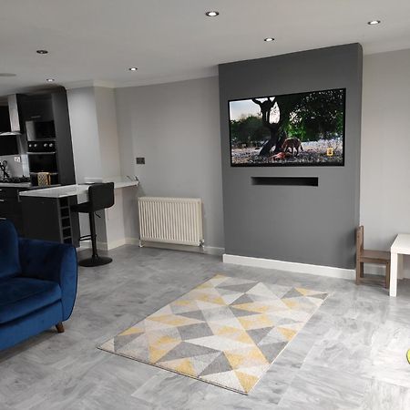 Elegant 3-Bedroom Home, Sleeps Up To 5 Guest. South Ockendon Extérieur photo
