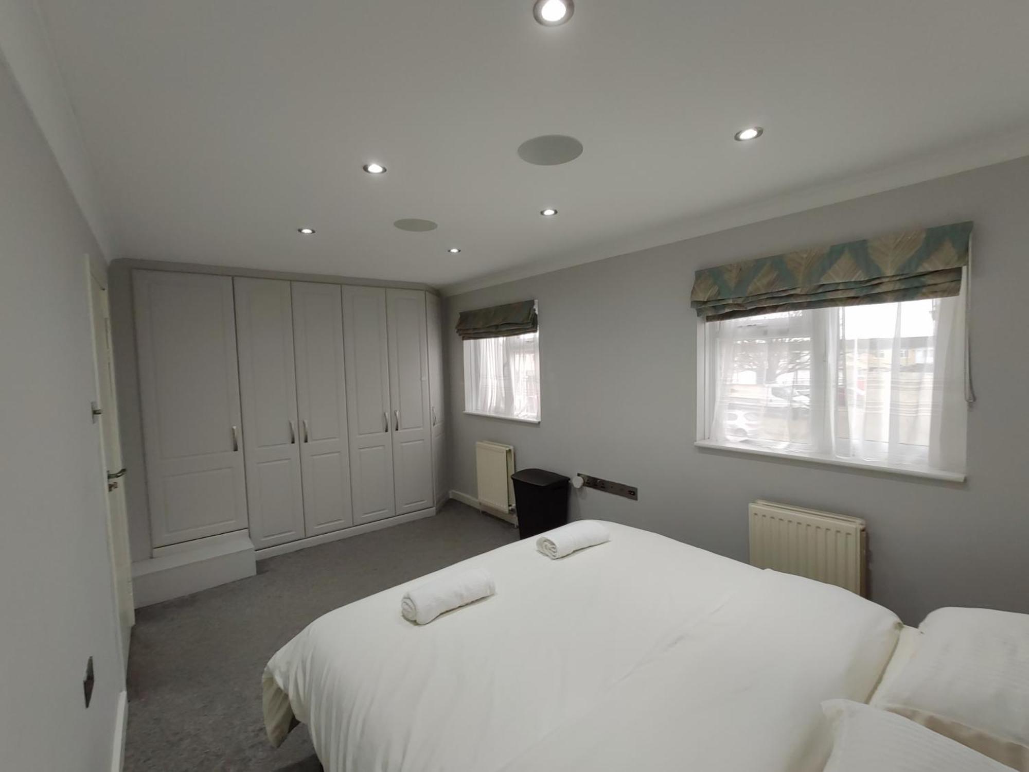 Elegant 3-Bedroom Home, Sleeps Up To 5 Guest. South Ockendon Extérieur photo